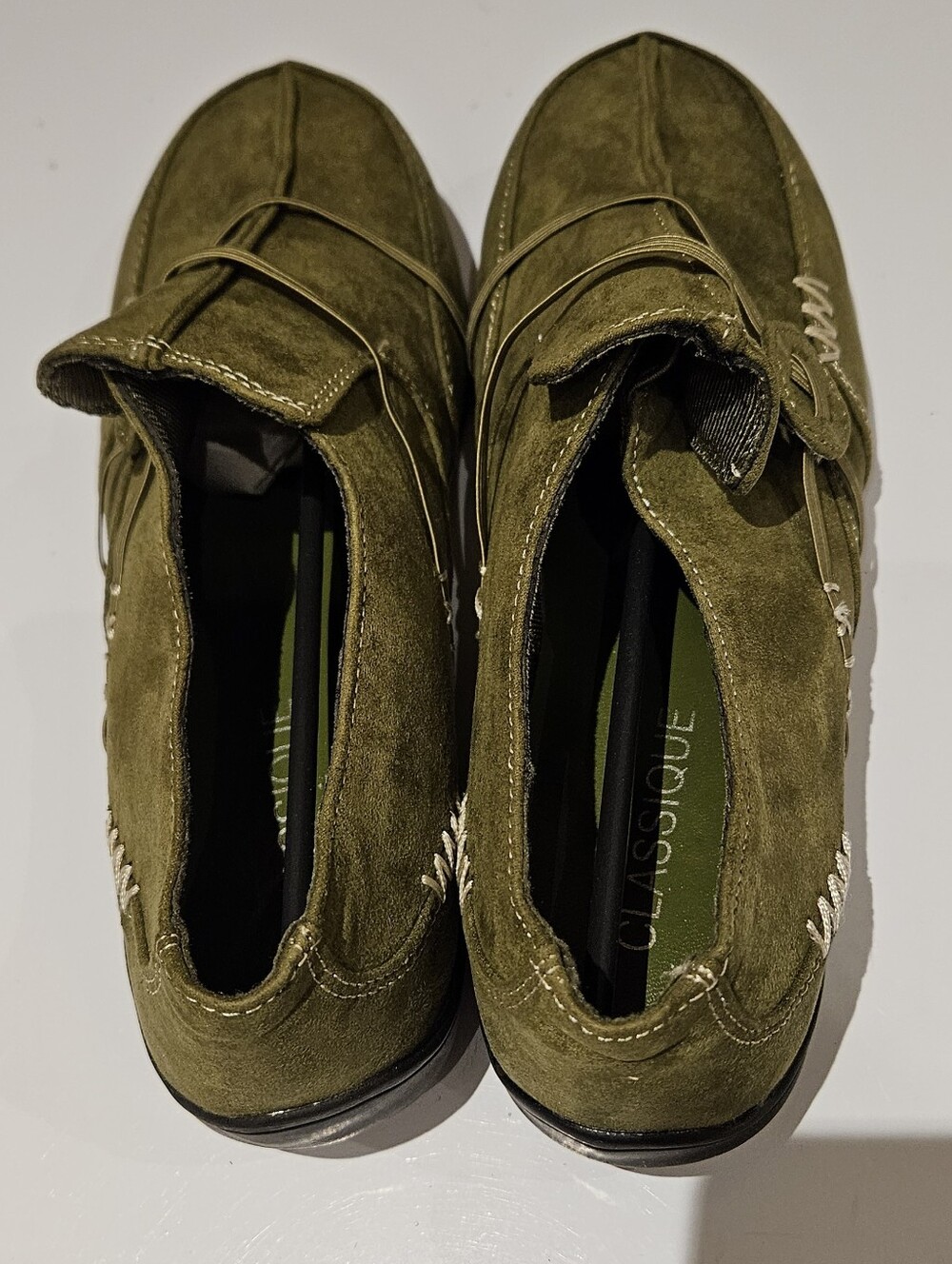 NWOT Classique Olive Green Suede Comfort Loafers Slip-On - Picture 5 of 11
